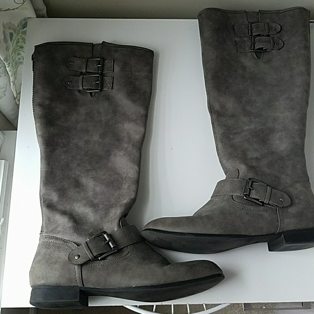 Madden Girl gray boots